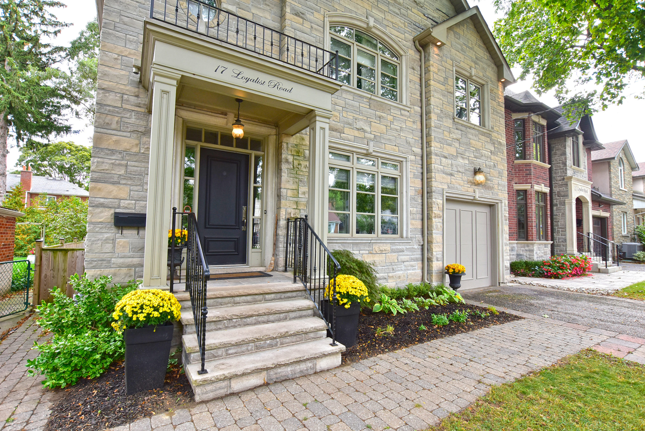 17 Loyalist Road The Kingsway Laurel Legate Real Estate